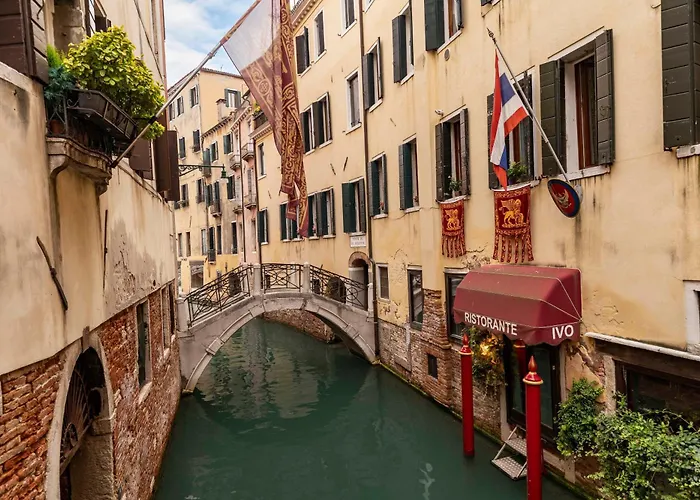 G&S - Housevenice Center